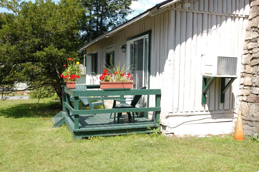 Resort Lincoln Log Colony 2*