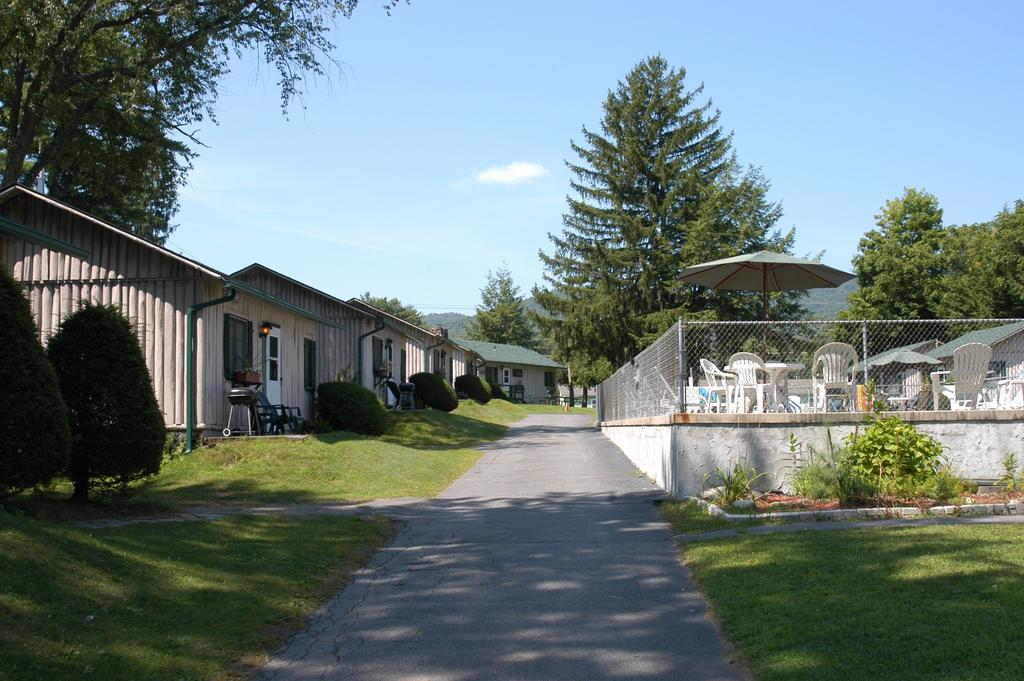 Lincoln Log Colony Resort 2*