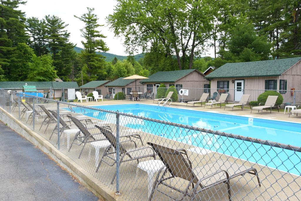 Resort Lincoln Log Colony 2*