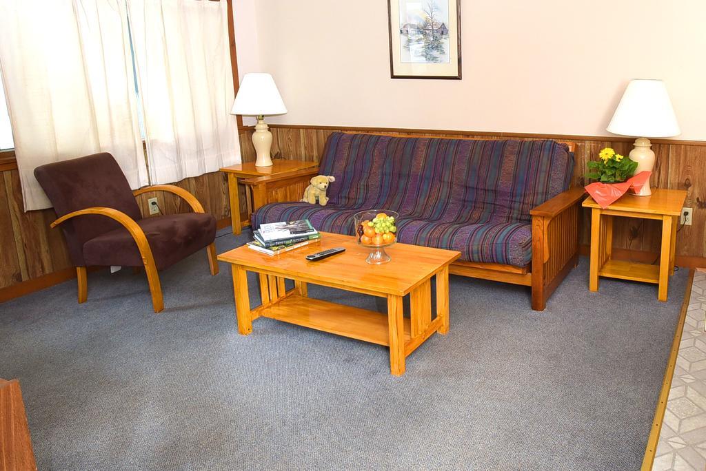 Resort Lincoln Log Colony 2*